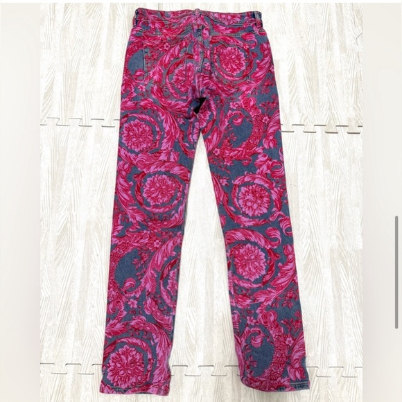 Vintage Versace Floral painted Jeans - Picture 4 of 15